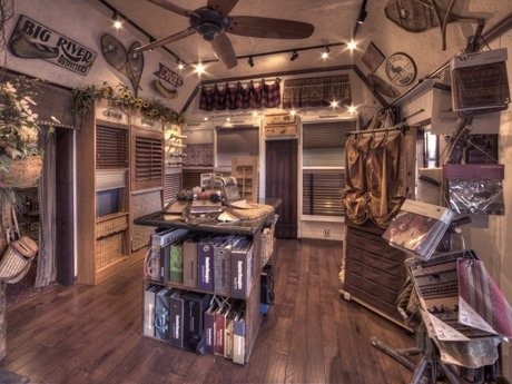Hunter Douglas Dealer Image